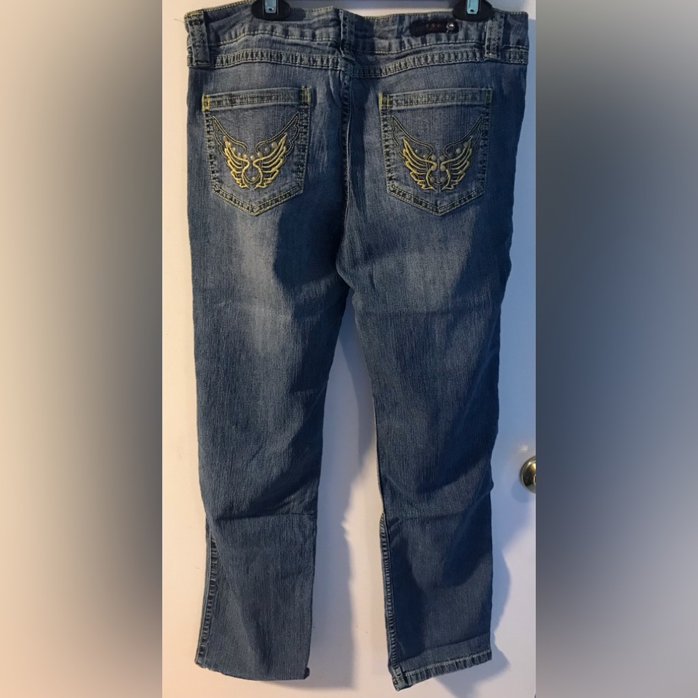 Womans V blue Jeans size 9
